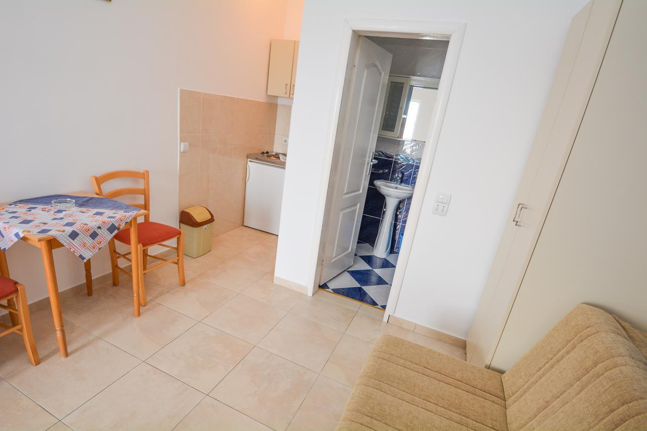 Kristina Jaz Apartment Budva